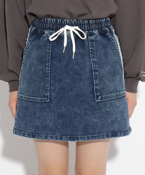 PINK-latte（ピンクラテ）の「◆微起毛イージー台形スカート（スカート・キッズ・ブラック/ライトベージュ/ブルー系3/ブルー系9・02/14/15 /16）」の5枚目の写真