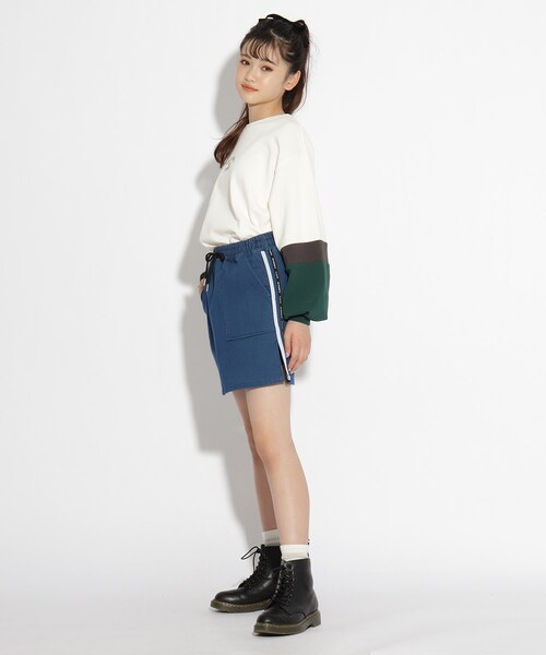 PINK-latte（ピンクラテ）の「◆微起毛イージー台形スカート（スカート・キッズ・ブラック/ライトベージュ/ブルー系3/ブルー系9・02/14/15 /16）」の14枚目の写真