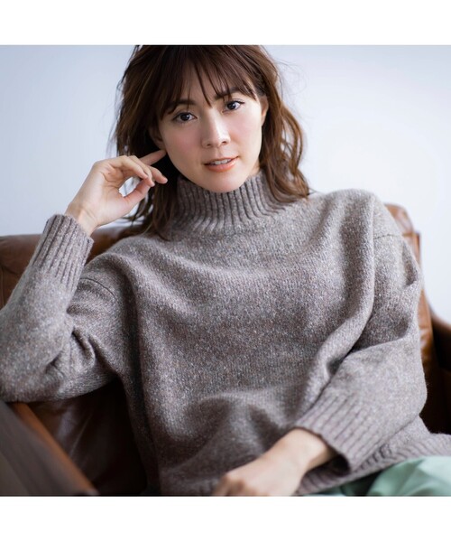 DRESKIP（ドレスキップ）の「◆ふわふわハイネックゆったりニット（ニット/セーター・レディース・ダークブラウン/グレー系その他/ライトベージュ/グリーン系/ライトグレー/ピンク系・02/03/04）」の8枚目の写真