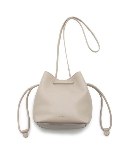 emmi(エミ)の「【emmi atelier】レザーライクポシェットバック(ショルダーバッグ・レディース・ブラック/オレンジ/グレイッシュベージュ・FREE)」の3枚目の写真