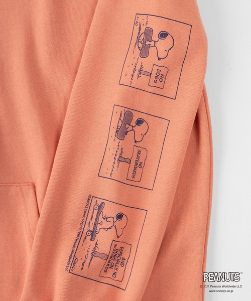 PEANUTS(ピーナッツ)の「【PEANUTS/ピーナッツ】スヌーピー ビッグシルエット 袖プリント プルパーカー/フーディー(パーカー・レディース・オフホワイト/オレンジ/ミント/マルチ・M/L/XL)」の9枚目の写真