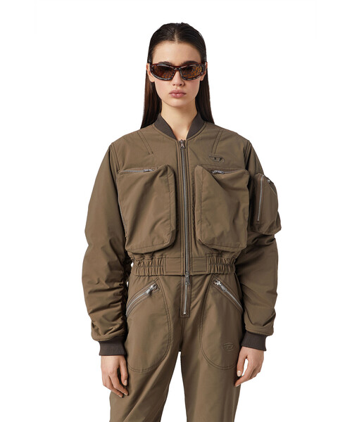 DIESEL(ディーゼル)の「レディース ブルゾン ジャケット ショート丈 3Dポケット(ブルゾン・レディース・カーキ/アイボリー・SMALL/MEDIUM/LARGE/X-SMALL)」の22枚目の写真