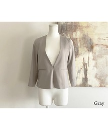 Placebo（プラシーボ）の「バックペプラムノーカラージャケット（ノーカラージャケット）」