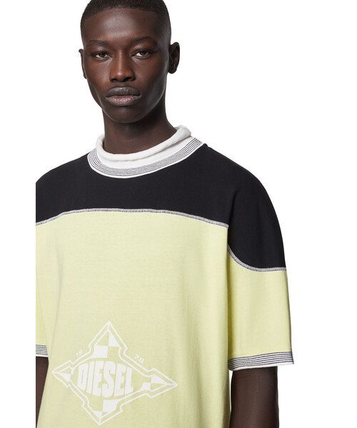 DIESEL（ディーゼル）の「メンズ Tシャツ カラーブロック（Tシャツ/カットソー・メンズ・ホワイト/イエロー/オレンジ・SMALL/MEDIUM/LARGE/X-LARGE/XX-LARGE/X-SMALL）」の14枚目の写真