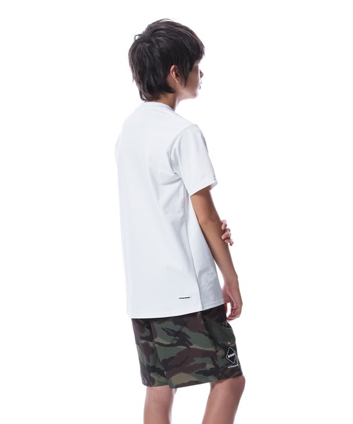 F.C.Real Bristol（エフシーレアルブリストル）の「AUTHENTIC VERTICAL LOGO TEE（Tシャツ/カットソー・キッズ・ホワイト/ベージュ/ブラック・MEDIUM/LARGE/SMALL）」の10枚目の写真