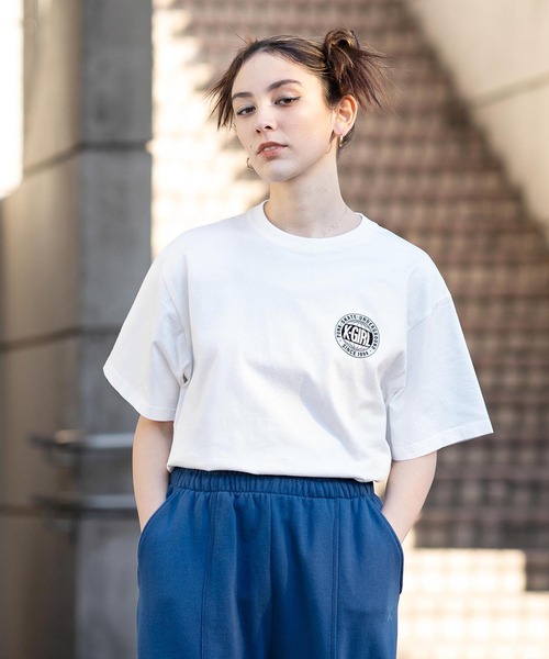 X-girl（エックスガール）の「WORLD LOGO S/S TEE/ワールドロゴ　Tシャツ（Tシャツ/カットソー・レディース・ホワイト/ライトブルー/ブラック・XL/L/S/M）」の5枚目の写真