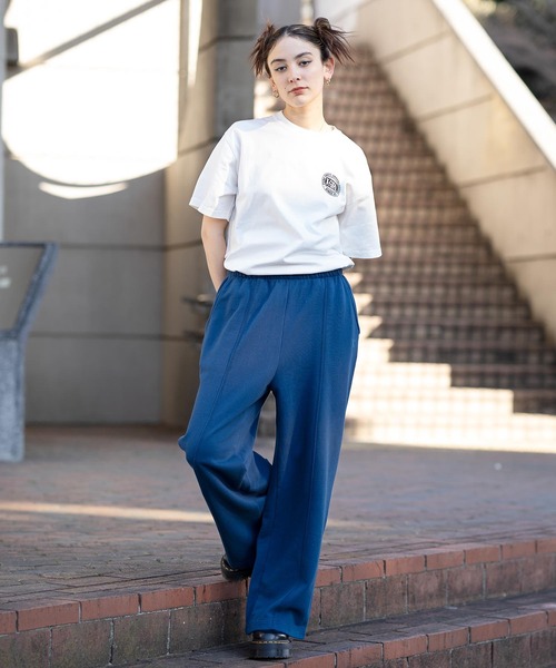 X-girl（エックスガール）の「WORLD LOGO S/S TEE/ワールドロゴ　Tシャツ（Tシャツ/カットソー・レディース・ホワイト/ライトブルー/ブラック・XL/L/S/M）」の8枚目の写真