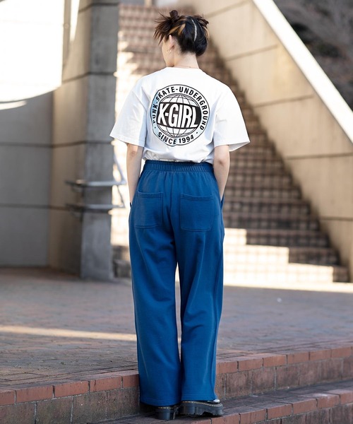 X-girl（エックスガール）の「WORLD LOGO S/S TEE/ワールドロゴ　Tシャツ（Tシャツ/カットソー・レディース・ホワイト/ライトブルー/ブラック・XL/L/S/M）」の9枚目の写真