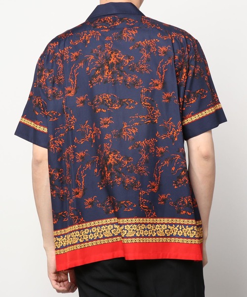 TOGA VIRILIS(トーガ ビリリース)の「Cupra cotton print shirt(シャツ/ブラウス・メンズ・ネイビー/ホワイト・48/46)」の5枚目の写真