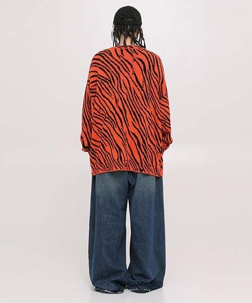 MASONPRINCE(メイソンプリンス)の「【MASONPRINCE】Oversized tiger pattern damage cotton cardigan KS3058(カーディガン/ボレロ・メンズ・ブラック/オレンジ・XL/S/M/L)」の4枚目の写真
