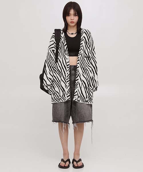MASONPRINCE(メイソンプリンス)の「【MASONPRINCE】Oversized tiger pattern damage cotton cardigan KS3058(カーディガン/ボレロ・メンズ・ブラック/オレンジ・XL/S/M/L)」の8枚目の写真