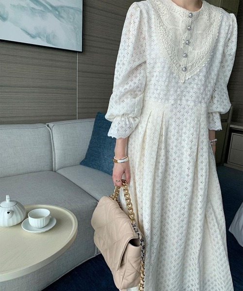 Leja（レジャ）の「【LEJA】パールボタンレース総柄フレアロングワンピース（ワンピース・レディース・ホワイト/ブラック・FREE）」の3枚目の写真