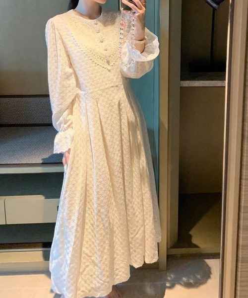 Leja（レジャ）の「【LEJA】パールボタンレース総柄フレアロングワンピース（ワンピース・レディース・ホワイト/ブラック・FREE）」の9枚目の写真