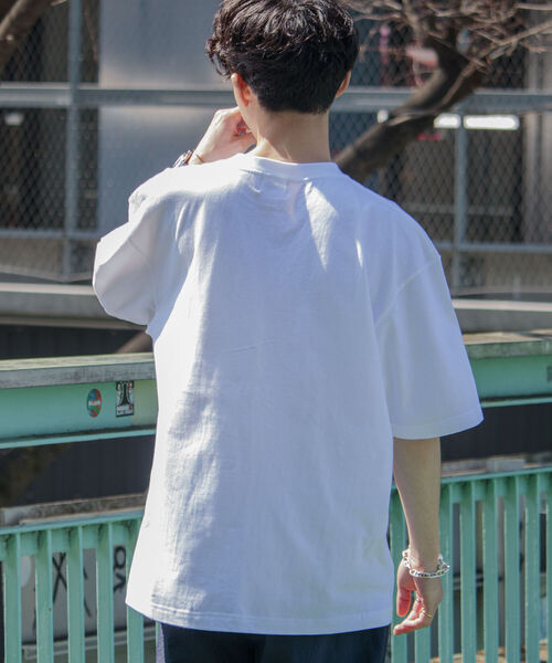 GLOSTER(グロスター)の「【GLOSTER/グロスター】ナショナルフラッグ 国旗プリント ビッグシルエットTシャツ(Tシャツ/カットソー・メンズ・ホワイト/ブラック/ベージュ・MEDIUM/LARGE)」の17枚目の写真