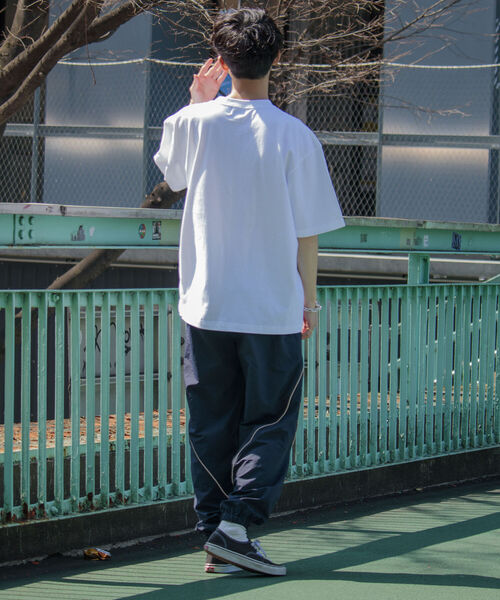 GLOSTER(グロスター)の「【GLOSTER/グロスター】ナショナルフラッグ 国旗プリント ビッグシルエットTシャツ(Tシャツ/カットソー・メンズ・ホワイト/ブラック/ベージュ・MEDIUM/LARGE)」の13枚目の写真