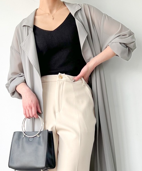 JUNOAH（ジュノア）の「トレンチ風シアーロングガウンシャツ（シャツ/ブラウス・レディース・グレイッシュベージュ/テラコッタ/ブラック/チャコール/ホワイト・MEDIUM/LARGE）」の4枚目の写真