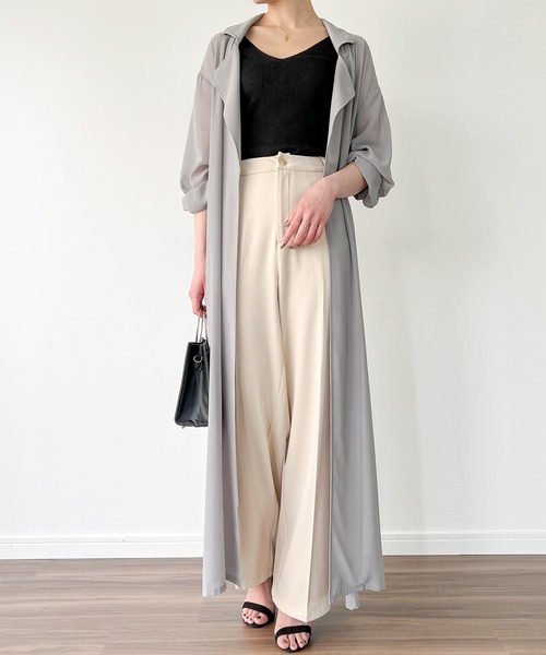 JUNOAH（ジュノア）の「トレンチ風シアーロングガウンシャツ（シャツ/ブラウス・レディース・グレイッシュベージュ/テラコッタ/ブラック/チャコール/ホワイト・MEDIUM/LARGE）」の6枚目の写真