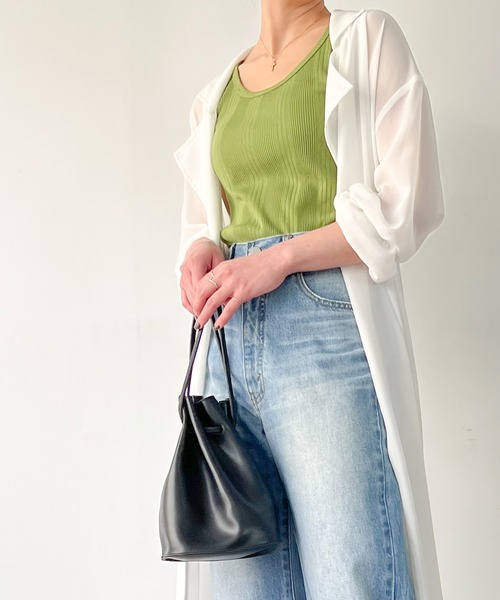 JUNOAH（ジュノア）の「トレンチ風シアーロングガウンシャツ（シャツ/ブラウス・レディース・グレイッシュベージュ/テラコッタ/ブラック/チャコール/ホワイト・MEDIUM/LARGE）」の11枚目の写真