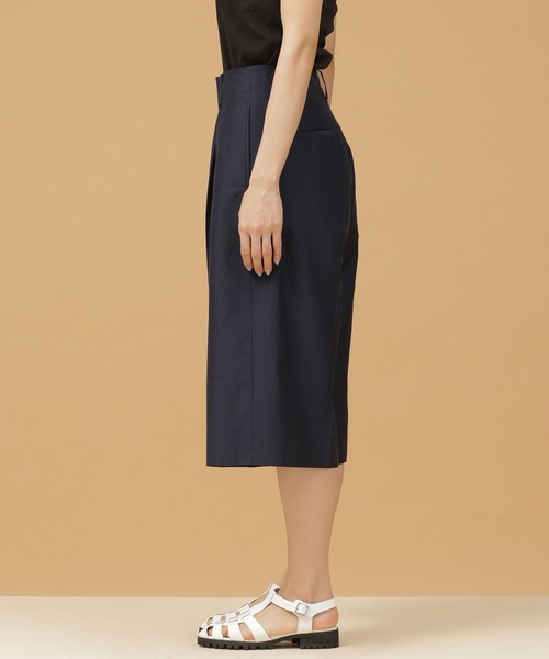 NANO universe(ナノユニバース)の「シルクブレンドバミューダパンツ(その他パンツ・レディース・ライトグレー/ダークネイビー・38/36)」の8枚目の写真