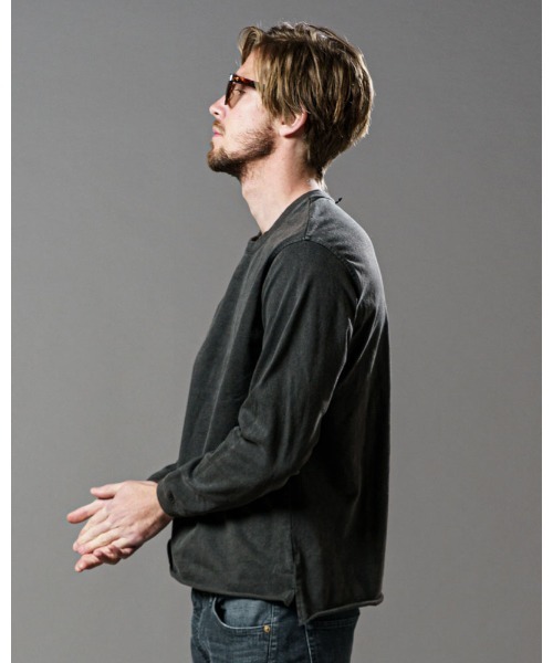 wjk(ダヴルジェイケイ)の「garment-dye pull-over(Tシャツ/カットソー・メンズ・チャコールグレー/ネイビー/グレイッシュベージュ・SMALL/MEDIUM/LARGE/X-LARGE)」の4枚目の写真