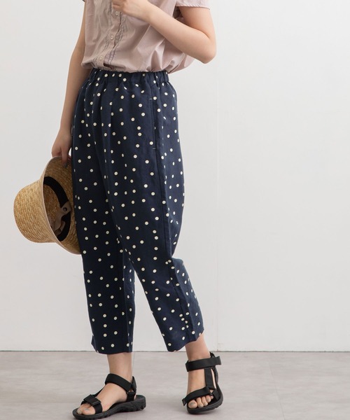 POU DOU DOU(プードゥドゥ)の「normes リネンレーヨン鳥ポケットクロップドパンツ(その他パンツ・レディース・ブラック/ネイビー/カーキ/ダークブルー・3)」の14枚目の写真