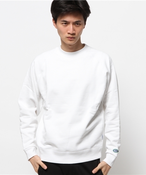 Champion（チャンピオン）の「メンズ ディスカス ラグラン クルースウェット DISCUS RAGLAN CREW SWEAT 7514301（スウェット・メンズ・ホワイト/ブラック/グレー/ネイビー・MEDIUM/LARGE）」の2枚目の写真