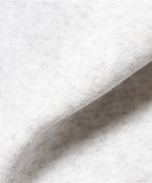 Champion（チャンピオン）の「メンズ ディスカス ラグラン クルースウェット DISCUS RAGLAN CREW SWEAT 7514301（スウェット・メンズ・ホワイト/ブラック/グレー/ネイビー・MEDIUM/LARGE）」の12枚目の写真