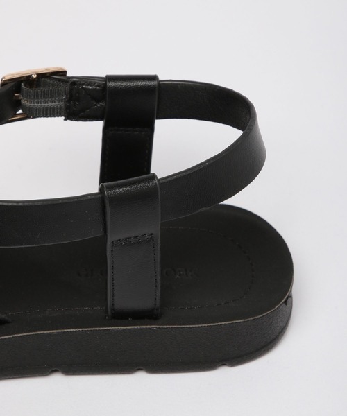 GLOBAL WORK(グローバルワーク)の「らくっションクロスベルトサンダル/267188(サンダル・レディース・ブラック/ブラウン/グリーン/アイボリー・SMALL/MEDIUM/LARGE)」の12枚目の写真