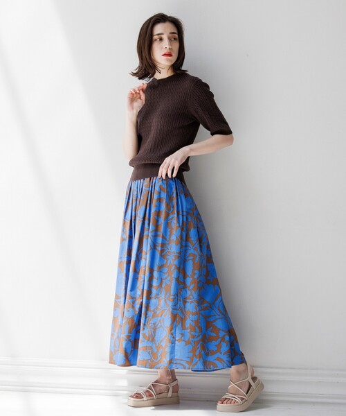 OPAQUE.CLIP（オペークドットクリップ）の「◆【C】ステンシルフラワー ボリュームフレアスカート（スカート・レディース・ブラック系/ダークブラウン系/パープル系2・38/36/40）」の4枚目の写真