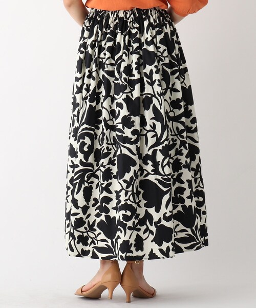 OPAQUE.CLIP（オペークドットクリップ）の「◆【C】ステンシルフラワー ボリュームフレアスカート（スカート・レディース・ブラック系/ダークブラウン系/パープル系2・38/36/40）」の9枚目の写真