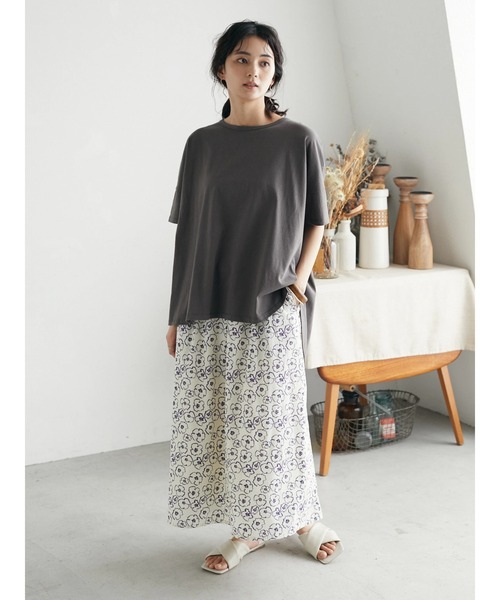CRAFT STANDARD BOUTIQUE(クラフトスタンダードブティック)の「フラワープリントタックスカート *(スカート・レディース・ブラック/オフホワイト・FREE)」の8枚目の写真