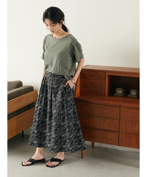 CRAFT STANDARD BOUTIQUE(クラフトスタンダードブティック)の「フラワープリントタックスカート *(スカート・レディース・ブラック/オフホワイト・FREE)」の12枚目の写真