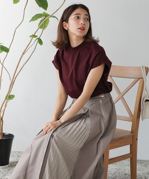 Bou Jeloud(ブージュルード)の「モックネックトップス(Tシャツ/カットソー・レディース・ネイビー/グリーン/ボルドー/キャメル・FREE)」の5枚目の写真