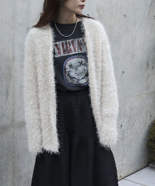 fredy emue(フレディエミュ)の「ポリフェザーカーディガン(カーディガン/ボレロ・レディース・ブラック/パープル/アイボリー/キャメル・38)」の6枚目の写真