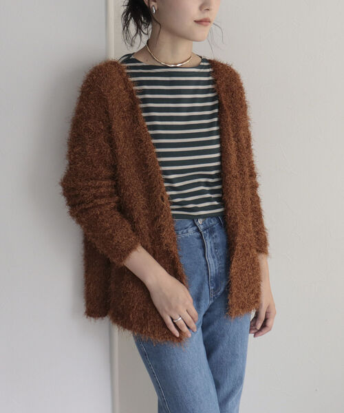 fredy emue(フレディエミュ)の「ポリフェザーカーディガン(カーディガン/ボレロ・レディース・ブラック/パープル/アイボリー/キャメル・38)」の21枚目の写真