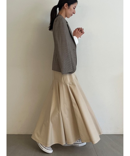 Stylevoice for xxx（スタイルヴォイスフォー）の「ハイウエストフレアマーメイドスカート（スカート・レディース・ライトベージュ/ダークネイビー・MEDIUM/SMALL）」の9枚目の写真