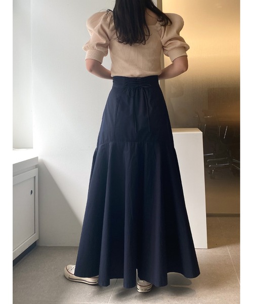 Stylevoice for xxx（スタイルヴォイスフォー）の「ハイウエストフレアマーメイドスカート（スカート・レディース・ライトベージュ/ダークネイビー・MEDIUM/SMALL）」の13枚目の写真