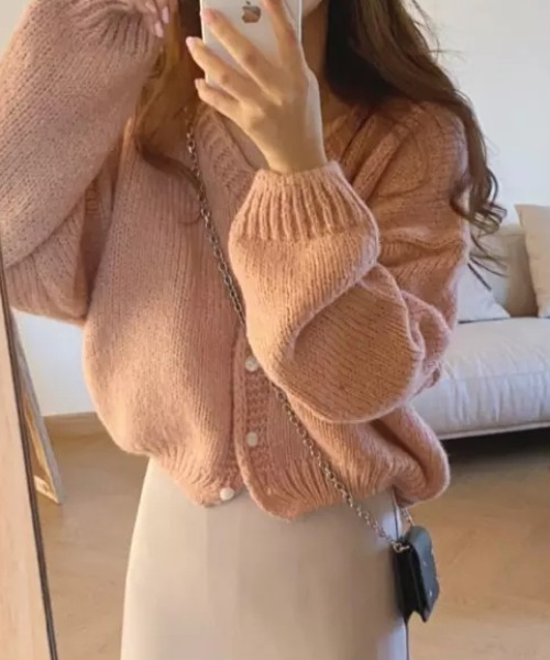 Loueme（ルエム）の「ルーズサイズVネックカーディガン（カーディガン/ボレロ・レディース・ピンク/ブルー/アイボリー/キャメル・FREE）」の5枚目の写真