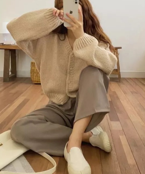 Loueme（ルエム）の「ルーズサイズVネックカーディガン（カーディガン/ボレロ・レディース・ピンク/ブルー/アイボリー/キャメル・FREE）」の12枚目の写真