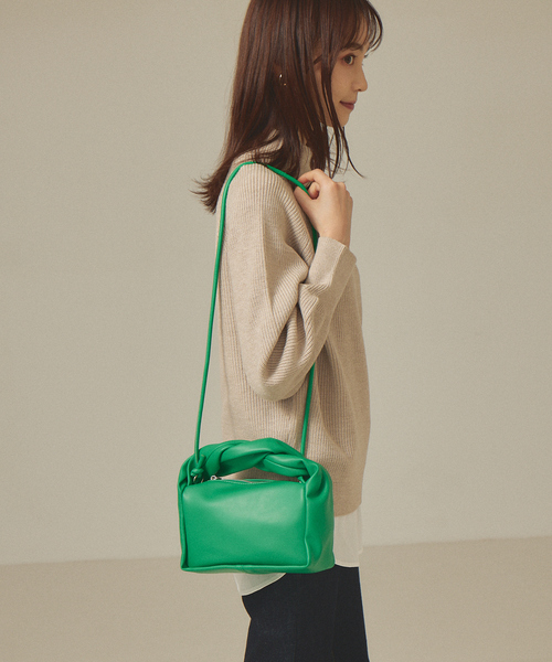 Abahouse Devinette(ドゥヴィネット)の「【Avancer】ねじりハンドルミニバッグ(ハンドバッグ・レディース・ブラック/ピンク/グリーン・フリー)」の16枚目の写真