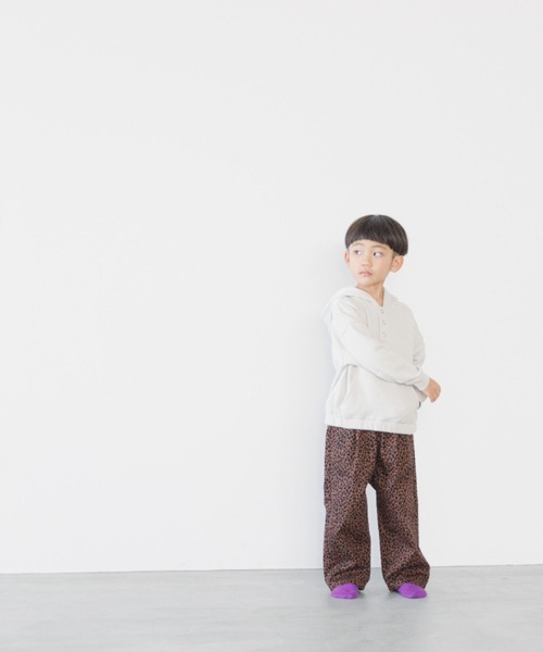 LOWRYS FARM（ローリーズファーム）の「ウラケギャザーフーディ　296432（パーカー・キッズ・ブラック/アイボリー/グリーン・110cm/120cm/140cm/150cm/130cm）」の7枚目の写真