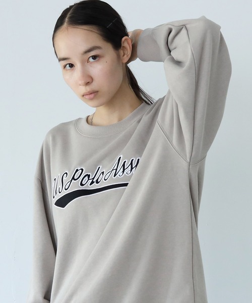 U.S. POLO ASSN.(ユーエスポロアッスン)の「U.S. POLO ASSN. / ユーエスポロアッスン 別注 コラボ ビッグシルエット 裏毛 スウェット トレーナー(スウェット・メンズ・グリーン系その他2/ホワイト系その他3/グレー系その他/グリーン系その他/ホワイト系その他2/ブルー系その他2/ブラック系その他2/ホワイト系その他/グレー系その他4/ブルー系その他/グレー系その他2/グリーン系その他3/ブルー系その他3/ブラック系その他3/ブラック系その他/グレー系その他6/グレー系その他5/グレー系その他3・MEDIUM/X-LARGE/LARGE)」の12枚目の写真