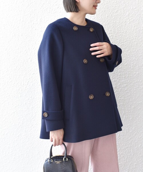 SHIPS(シップス)の「*SUPER140ノーカラーAラインPコート◇(ピーコート・レディース・ベージュ/ネイビー・SMALL/MEDIUM)」の22枚目の写真