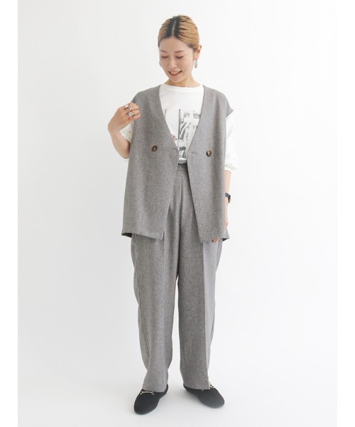 Samansa Mos2 blue（サマンサモスモスブルー）の「ツイードライクダブルボタンベスト【セットアップ可】（ベスト・レディース・ブラウン/グレー/チャコール・ﾌﾘ-）」の6枚目の写真