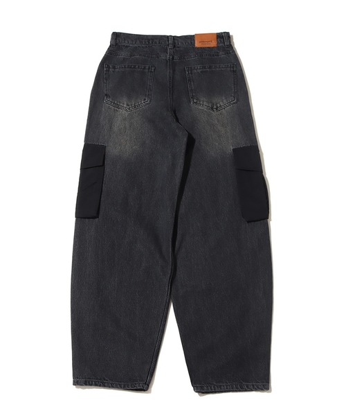 atmos pink（アトモスピンク）の「atmos pink 異素材 デニムカーゴパンツ / アトモスピンク イソザイ デニムカーゴパンツ（デニムパンツ・レディース・ブルー/ブラック・S/M）」の9枚目の写真