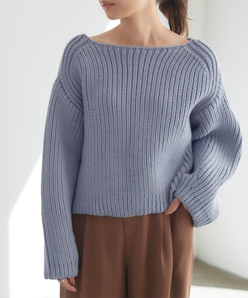 titivate（ティティベイト）の「片畦ボートネックカジュアルニット（ニット/セーター・レディース・ブルー/ピンク/ライトベージュ・FREE）」の2枚目の写真