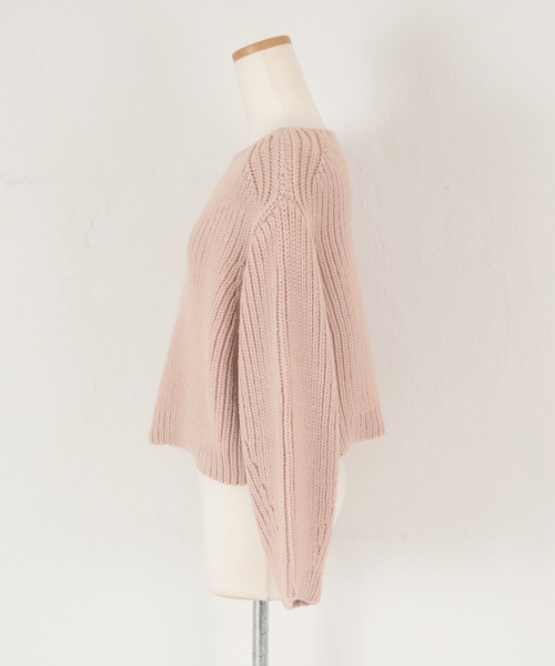 titivate（ティティベイト）の「片畦ボートネックカジュアルニット（ニット/セーター・レディース・ブルー/ピンク/ライトベージュ・FREE）」の14枚目の写真