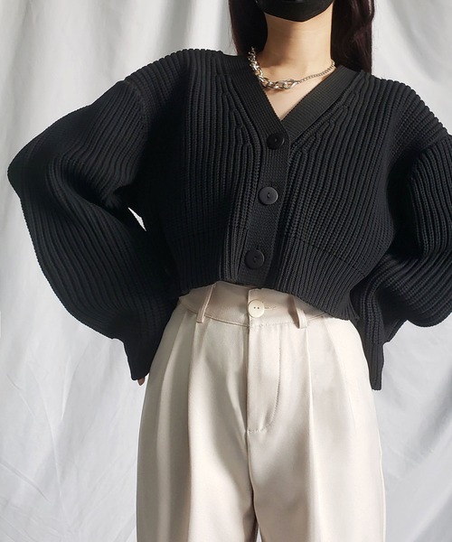me+em select（ミームセレクト）の「※※ショート丈ボリュームリブニットカーディガン ／ short volume libknit cardigan（カーディガン/ボレロ・レディース・ダークブルー/ライム/イエロー/ブラック/ブルー/モカ/ブラウン/オレンジ/アイボリー/パープル/ライトグリーン/ライトブルー/ライトピンク/グレー・FREE）」の3枚目の写真