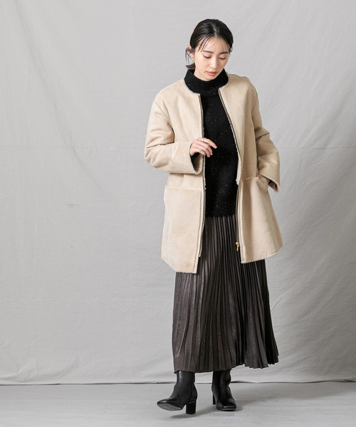 Gready Brilliant（グレディブリリアン）の「フェイクムートンノーカラーコート（ムートンコート・レディース・グレイッシュベージュ・FREE）」の6枚目の写真