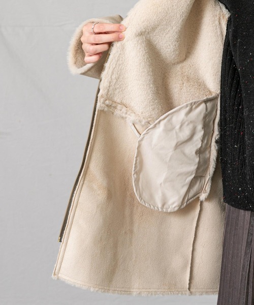 Gready Brilliant（グレディブリリアン）の「フェイクムートンノーカラーコート（ムートンコート・レディース・グレイッシュベージュ・FREE）」の18枚目の写真